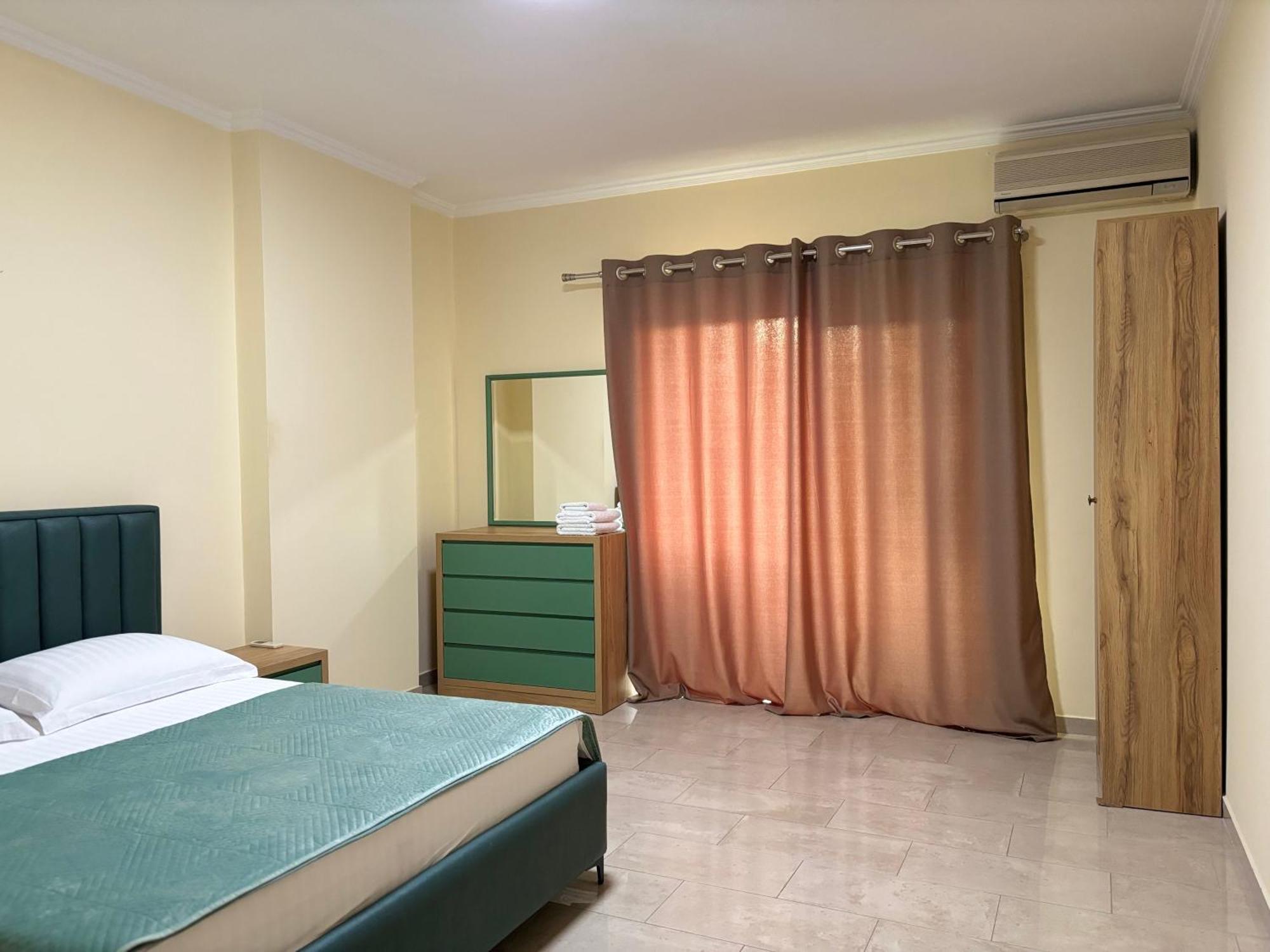 Tam 2bdr Center Taiwan Apartment *