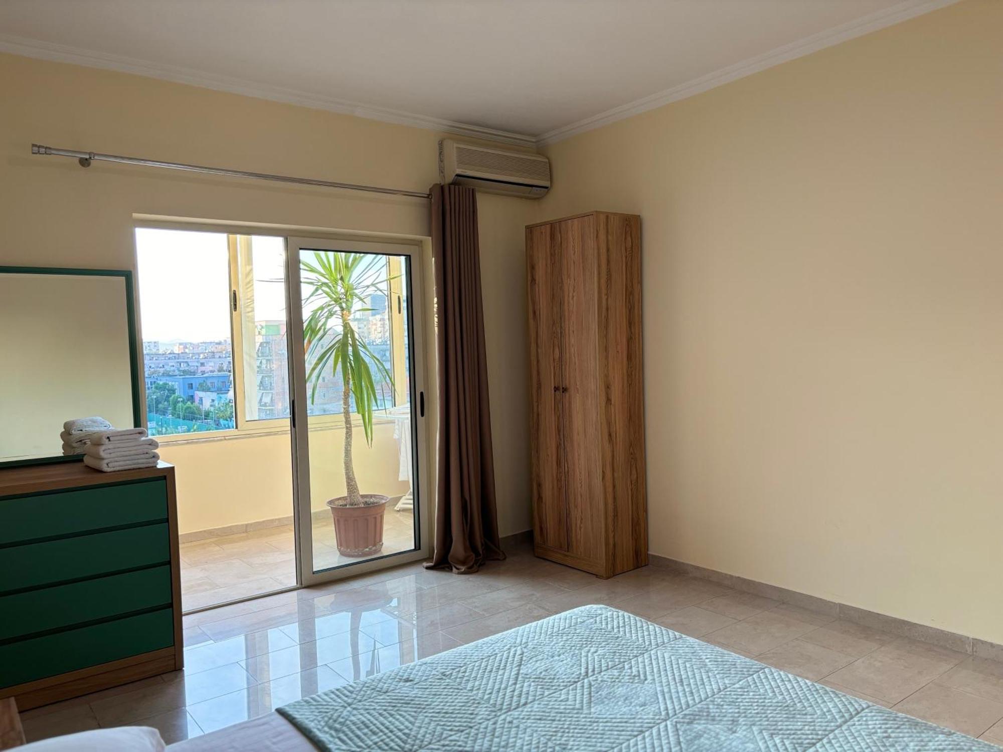 Tam 2bdr Center Taiwan * Tirana