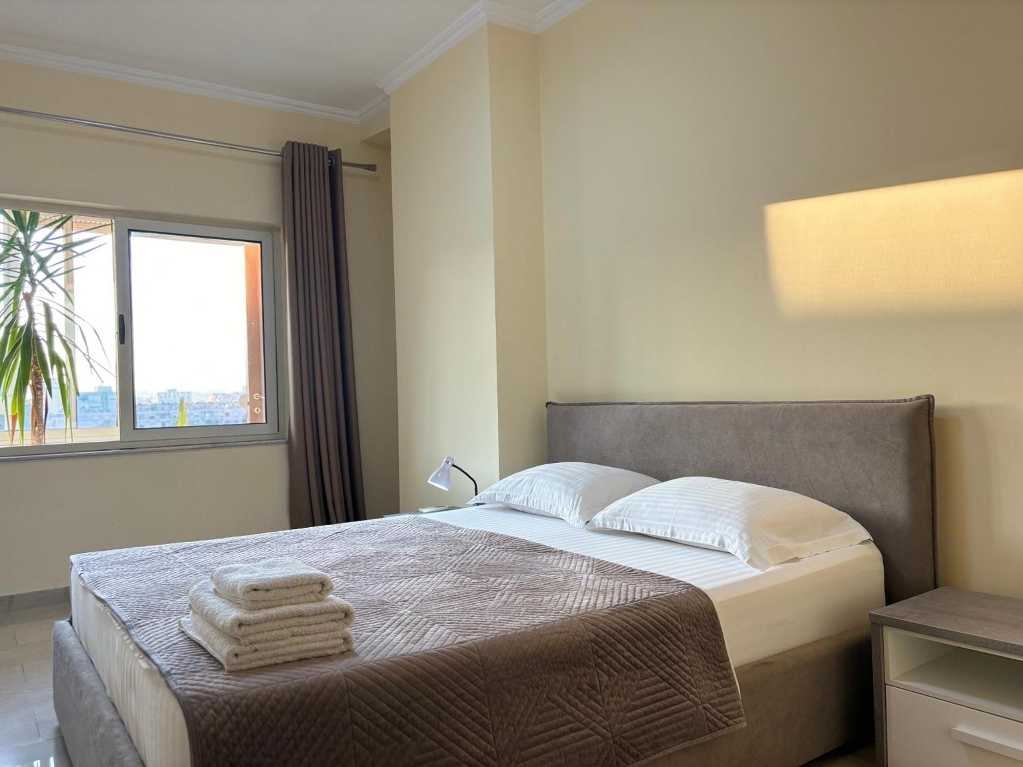 Tam 2bdr Center Taiwan Apartment Tirana