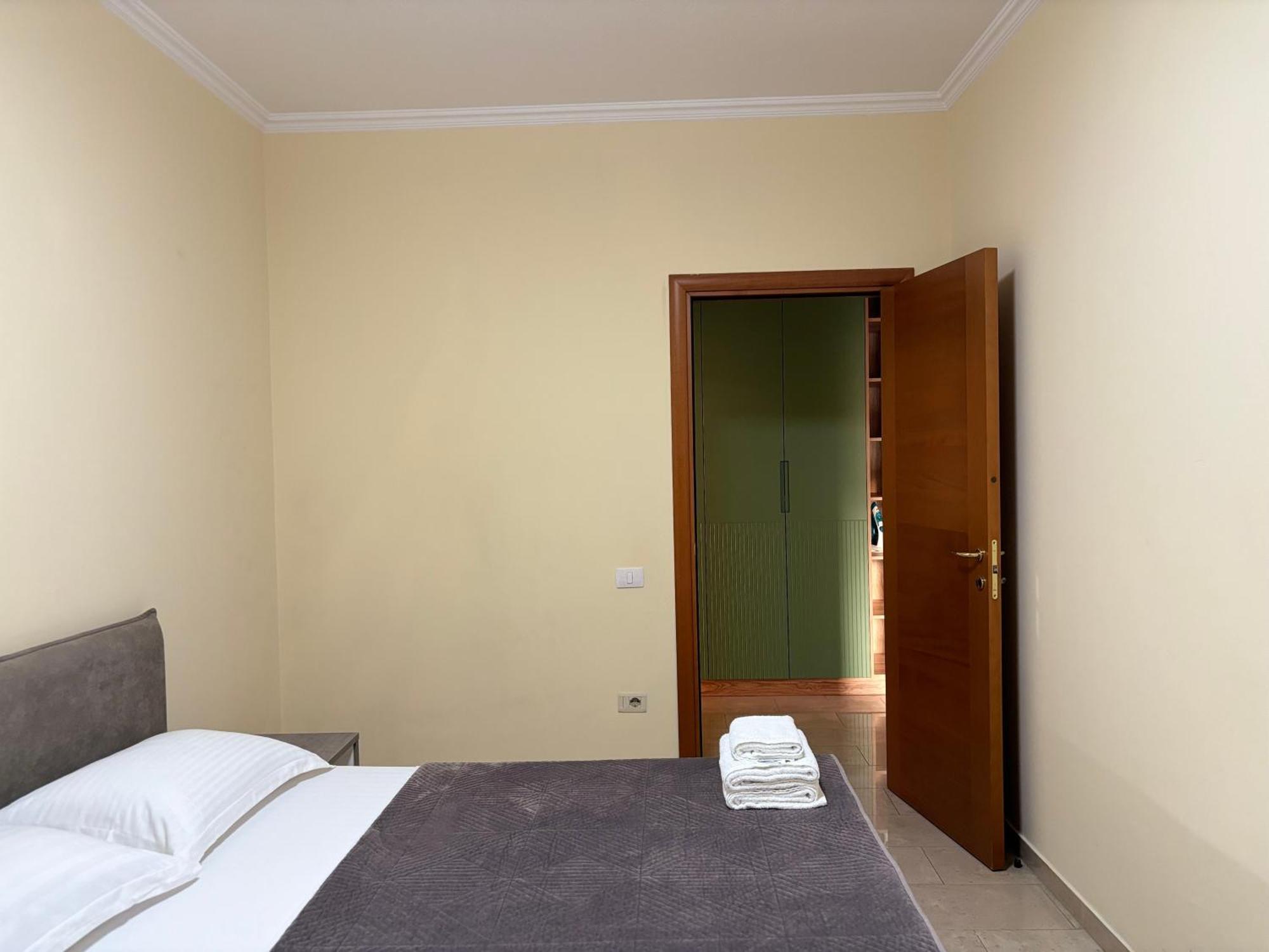 Tam 2bdr Center Taiwan * Tirana