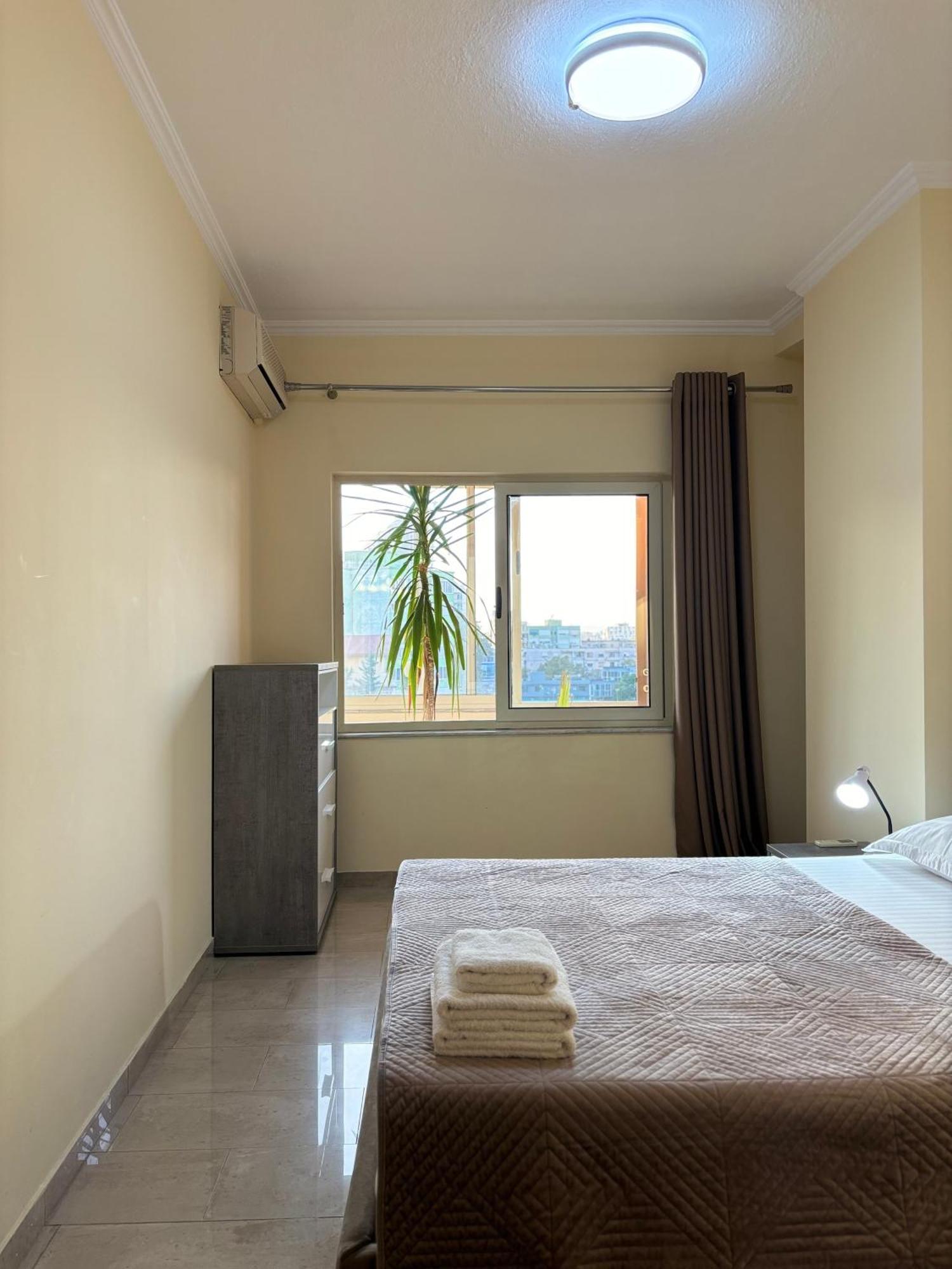 Tam 2bdr Center Taiwan Apartment *